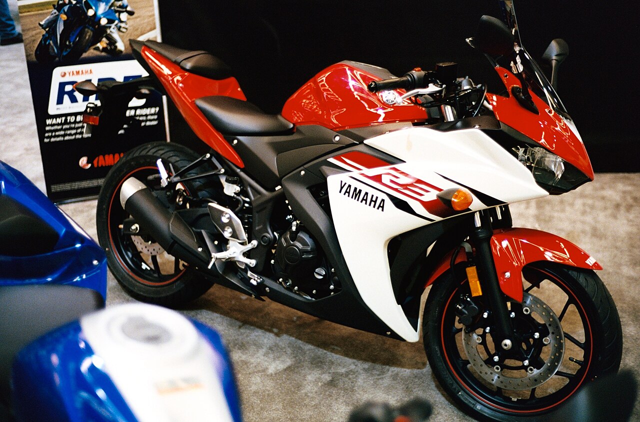 Yamaha YZF-R3 (2015)
