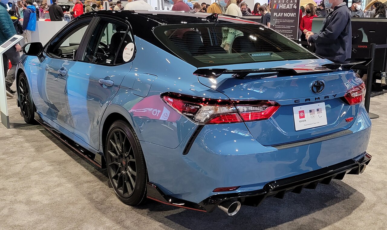 Toyota CAMRY 2023
